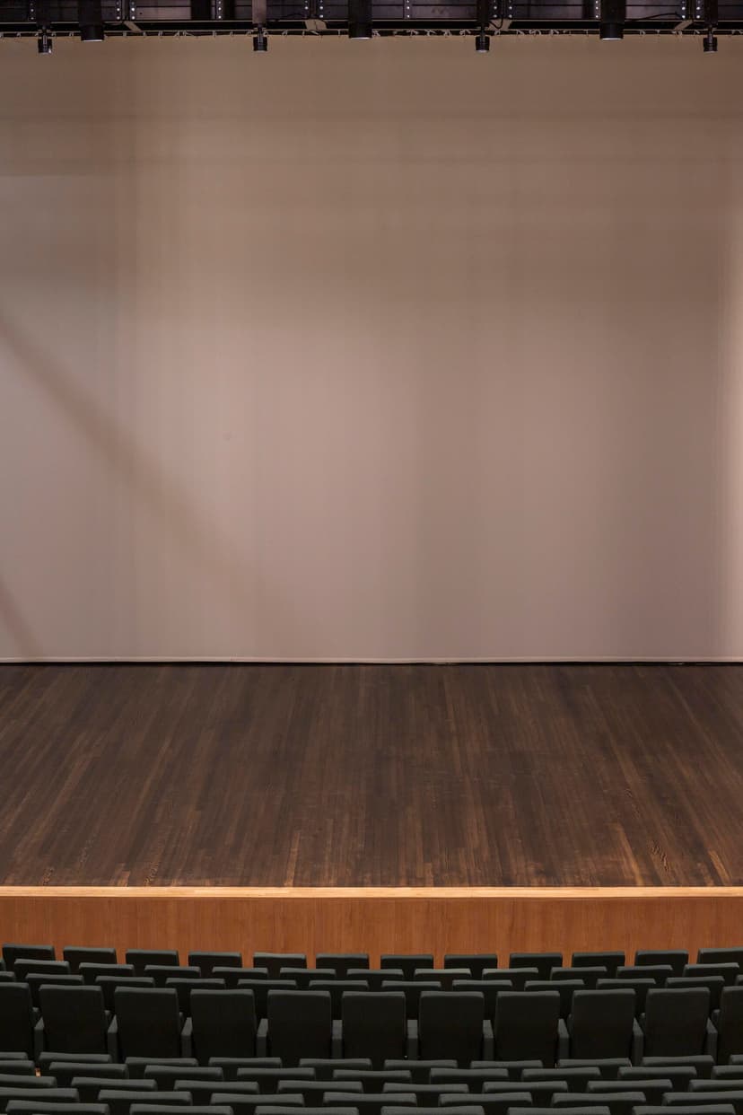 Theater stage and floor (Leietheater Deinze)